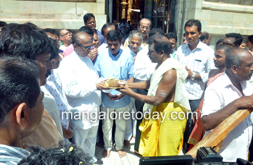 Poojary urulu seva for cauvery